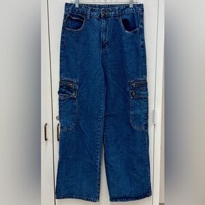 Women’s High-waisted Wide Leg Cargo Jeans